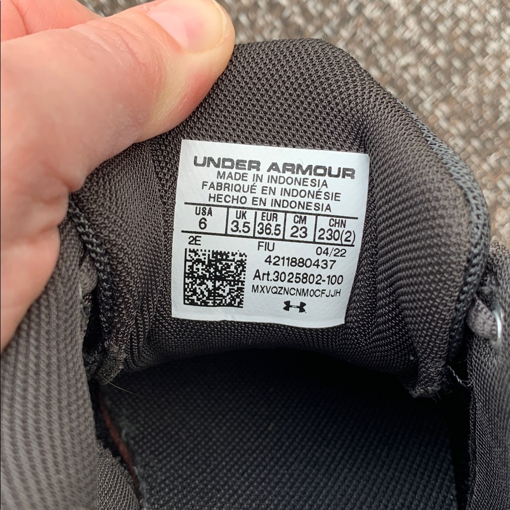 NIB Gray and Teal Under Armour Athletic Shoes - Picture 8 of 10